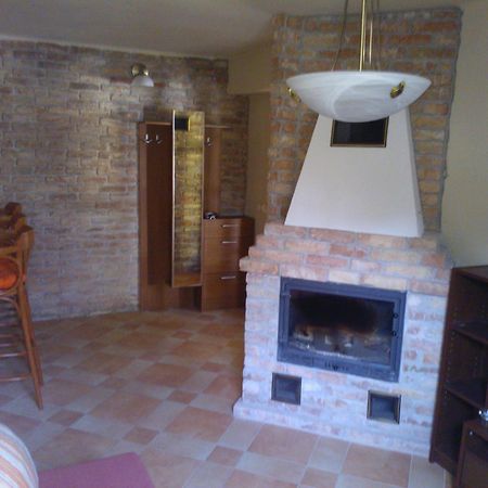 Mediterran Apartmanhaz Szántód Rum bild