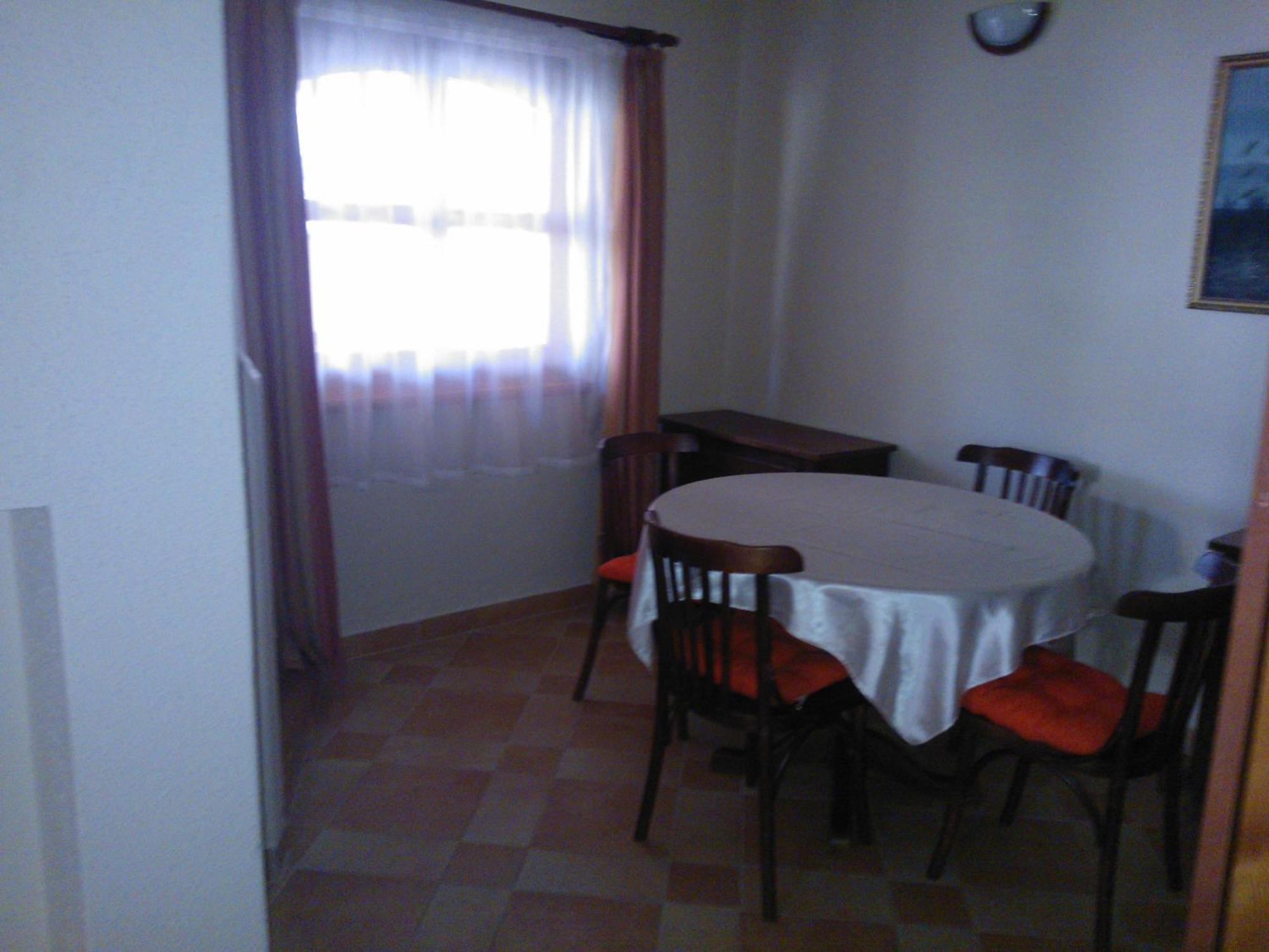 Mediterran Apartmanhaz Szántód Rum bild