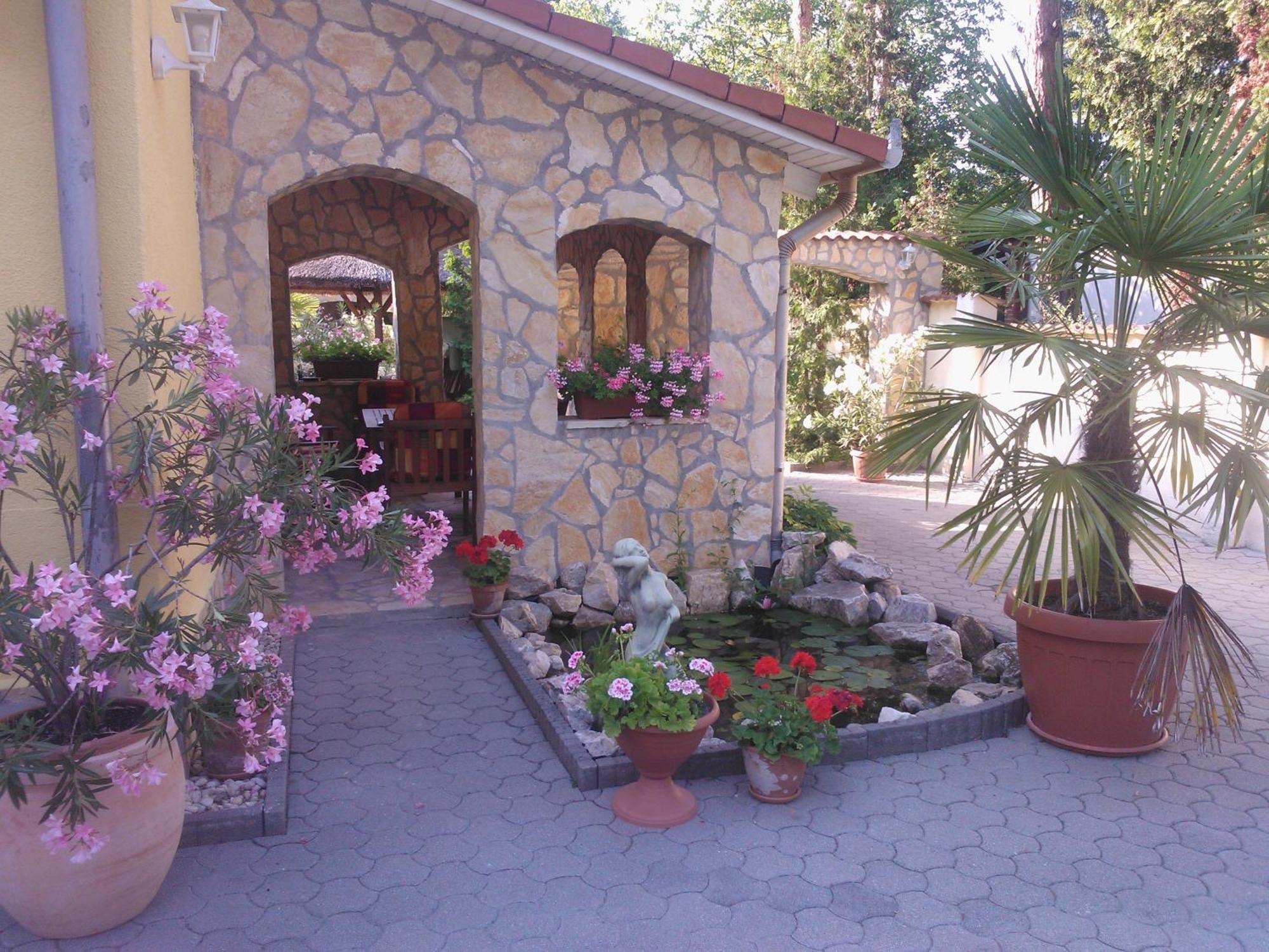 Mediterran Apartmanhaz Szántód Rum bild